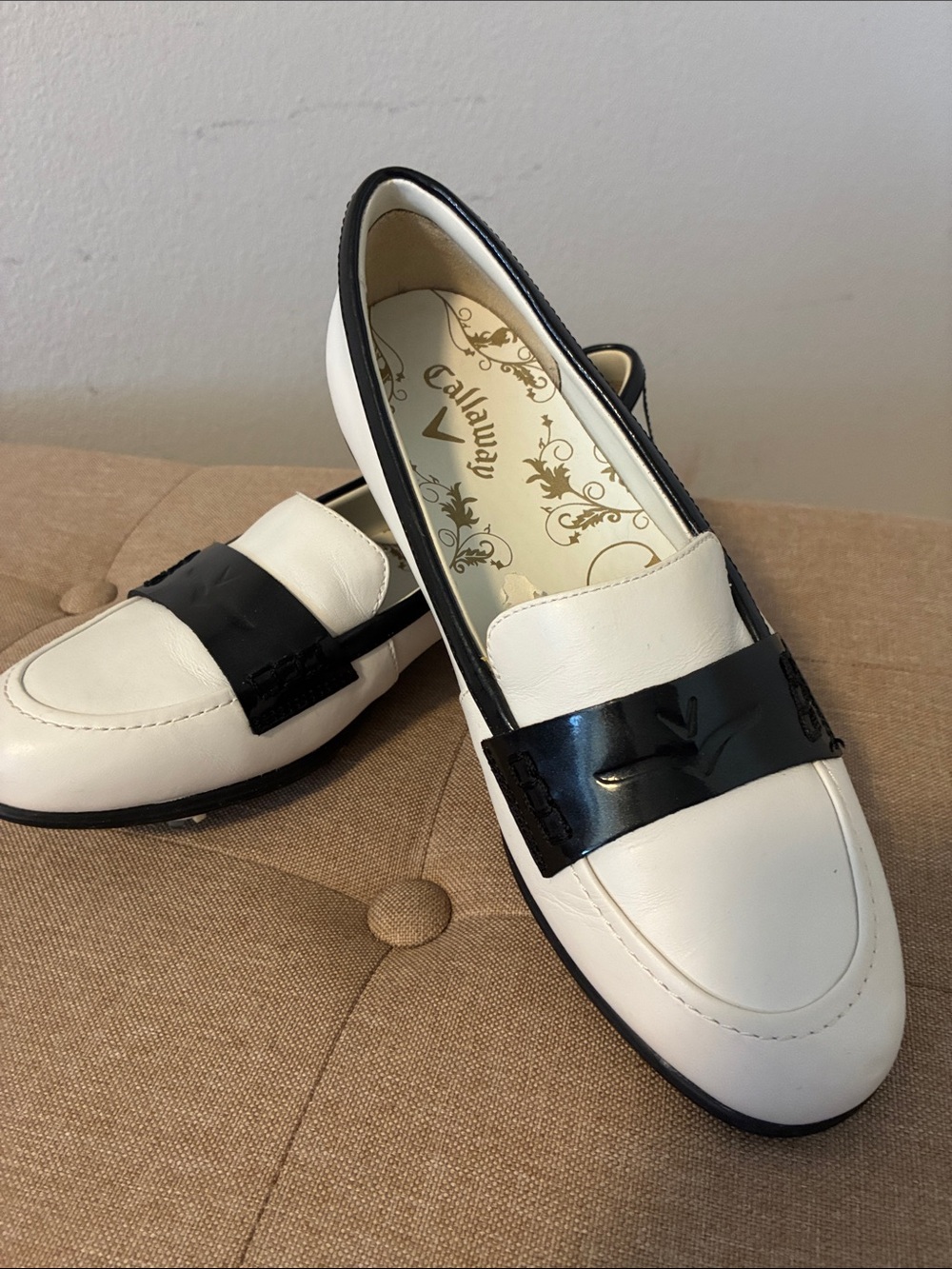 Callaway Golf Loafers White with  Black Accent size US 7 & EU 38